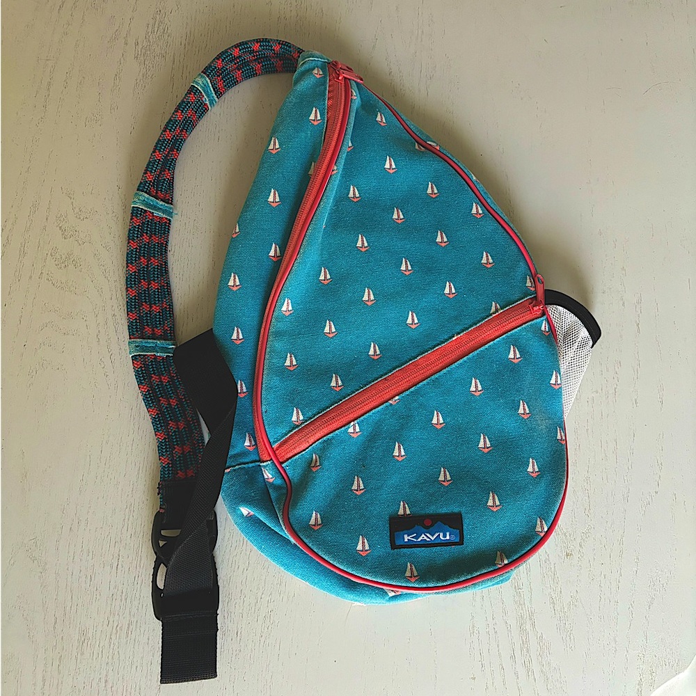 Kavu Paxton Pack Sling sailboat